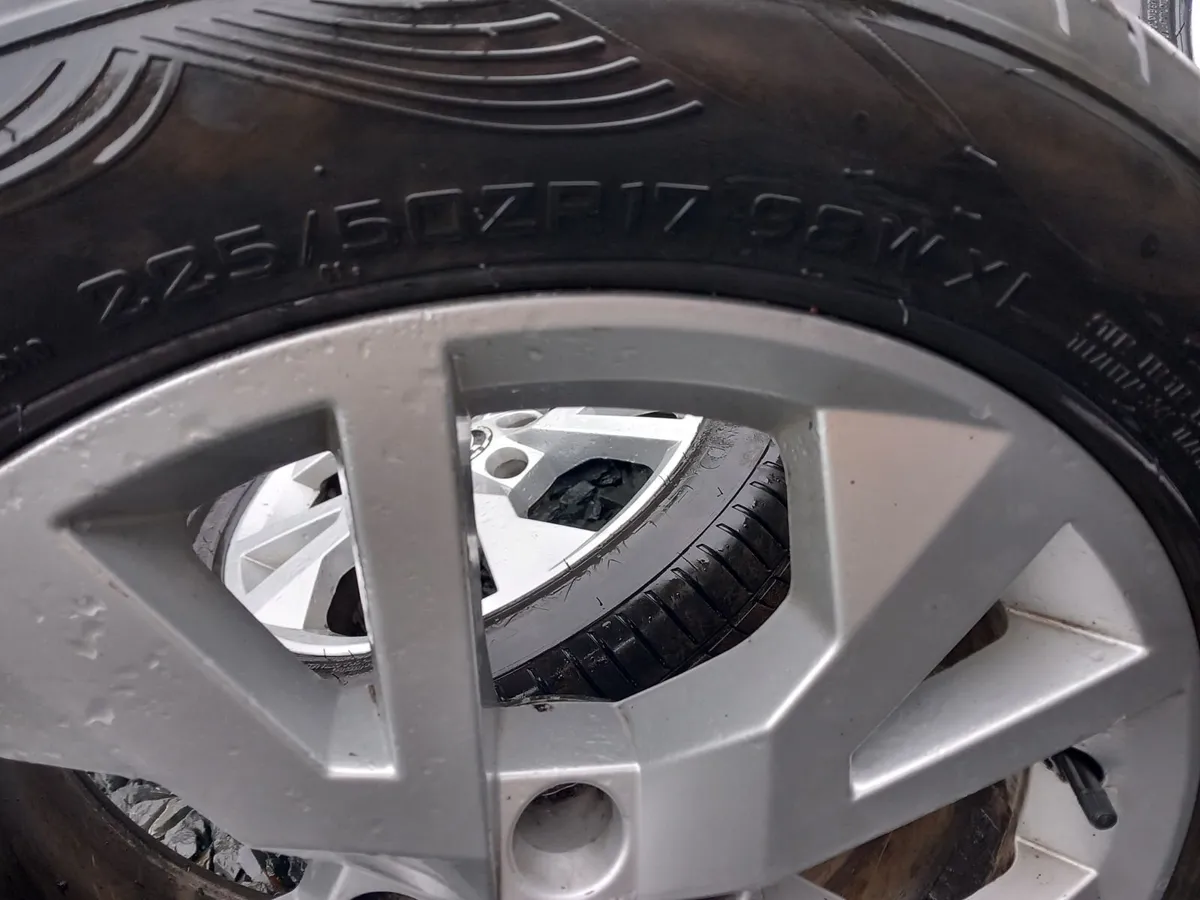 17inch Genuine Skoda 5x112 - Image 4