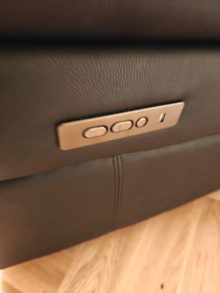 3 seater couch - Image 3