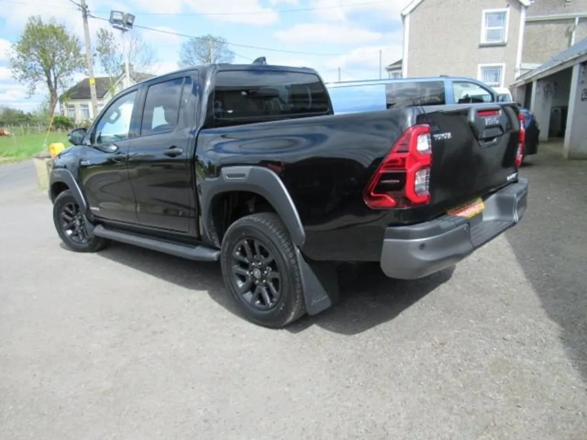 2.8 D-4D-h Invincible X Pickup 4dr Diesel Hybrid A - Image 2