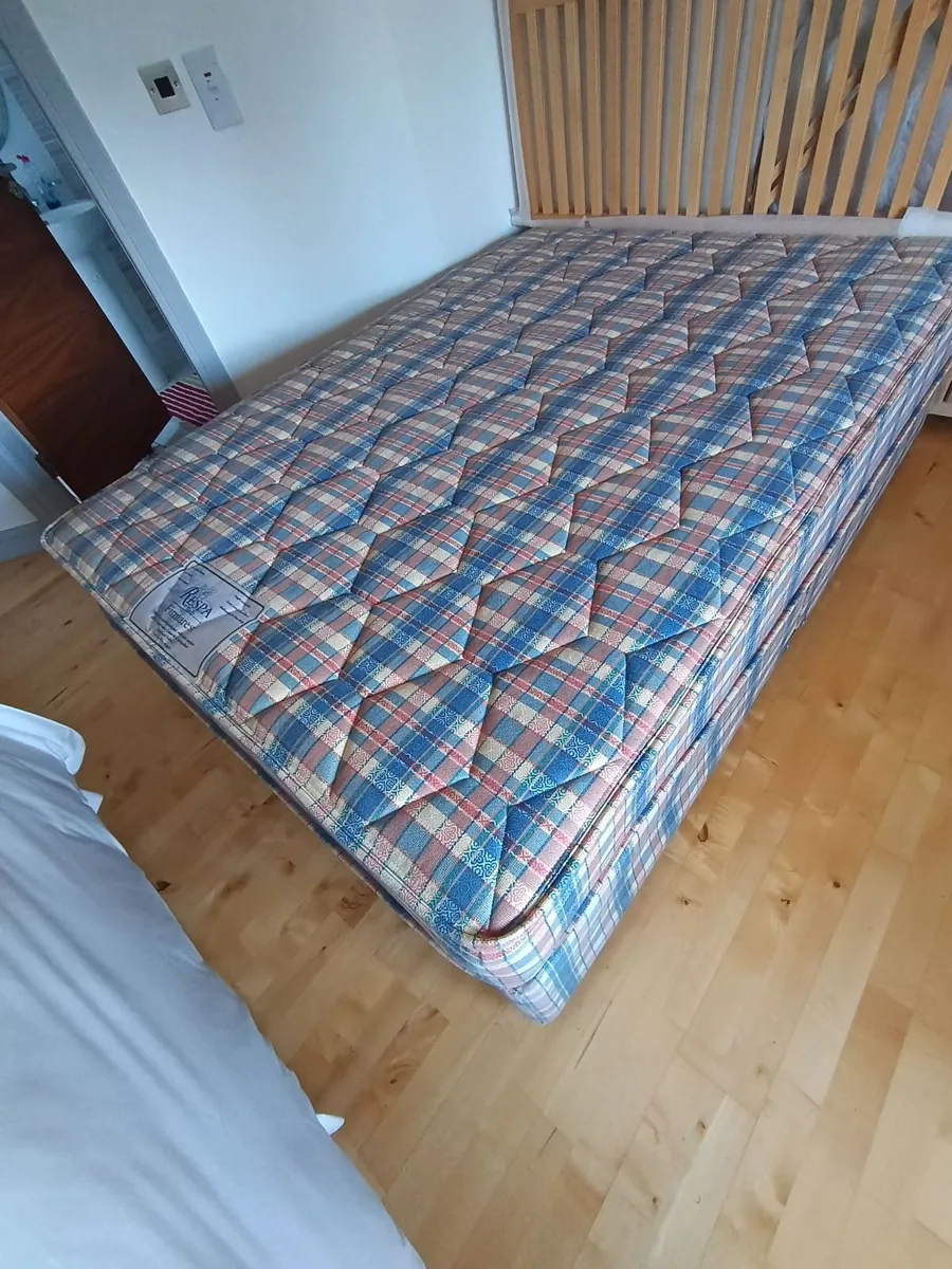 Bed - Image 2