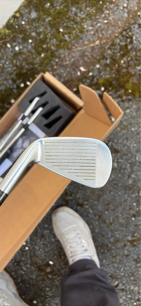 Mizuno mp20 mmc good condition irons - Image 3