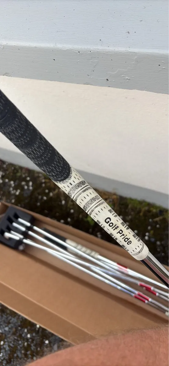 Mizuno mp20 mmc good condition irons - Image 4