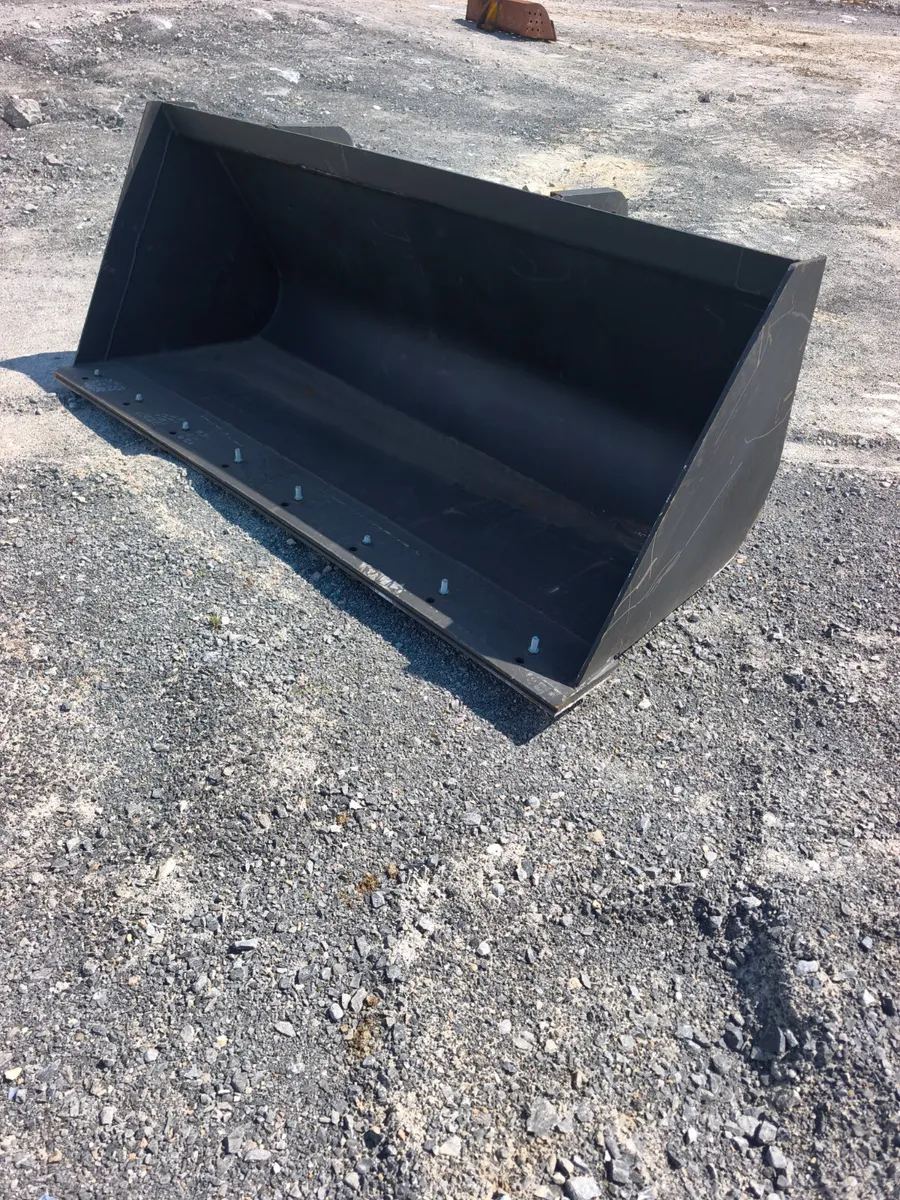 7 foot bucket for JCB telehandler - Image 1