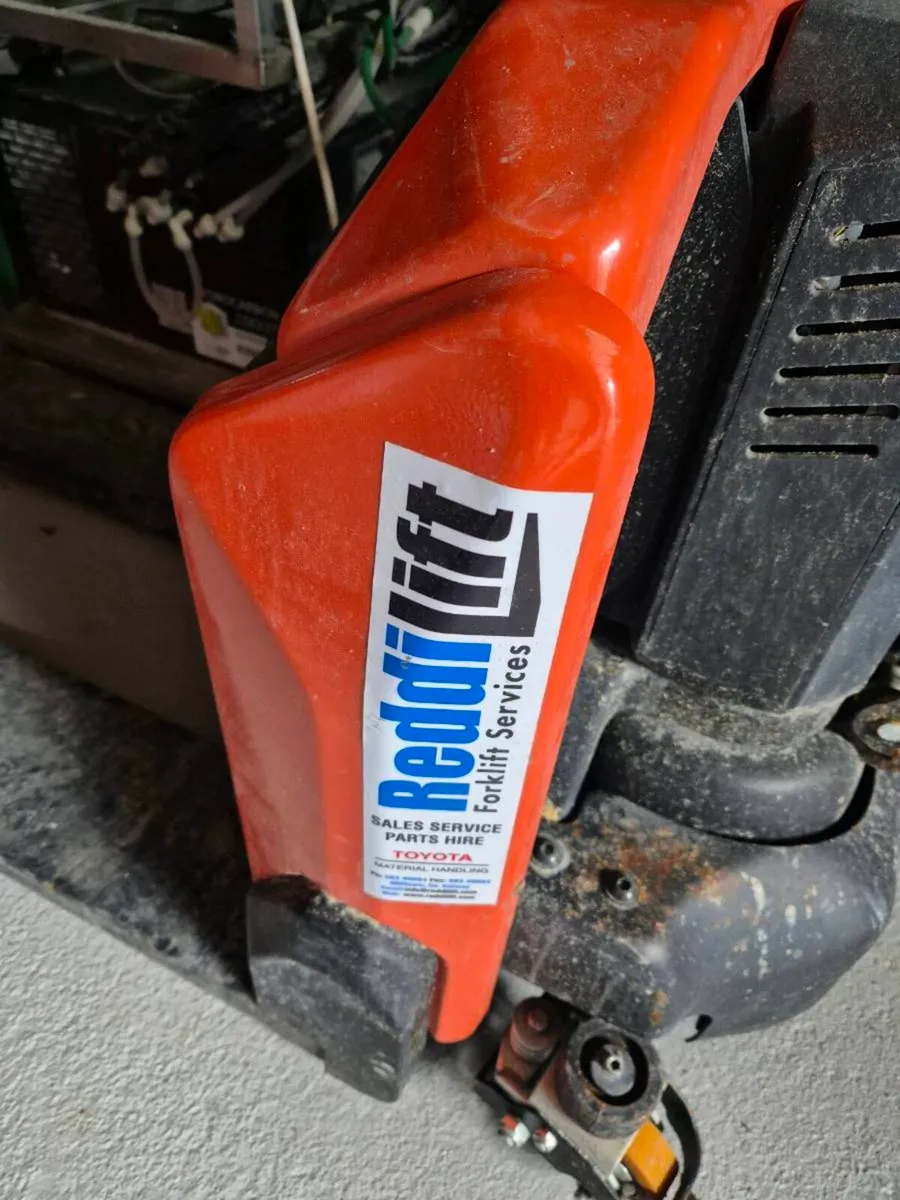 Electric pallet truck - Image 4