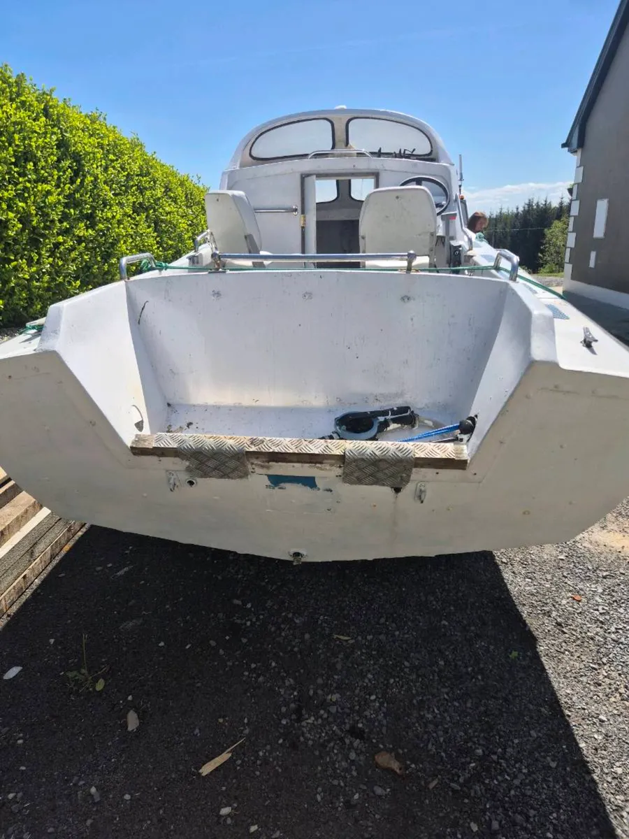 19ft boat - Image 4
