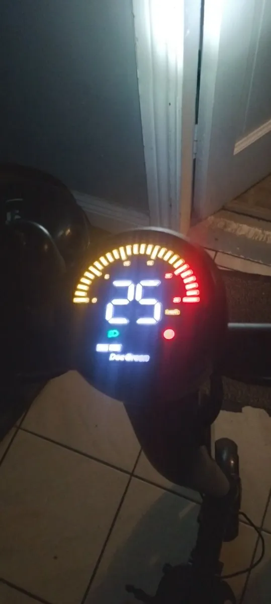 3 electric scooter read about add priced - Image 3