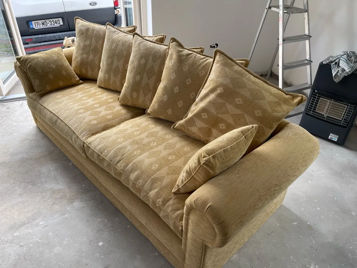 Couch four seater - Image 3