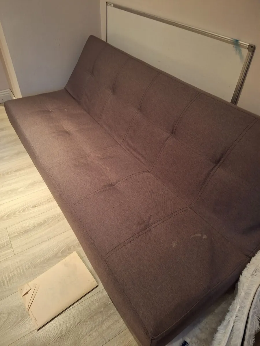 Free sofa bed - Image 1