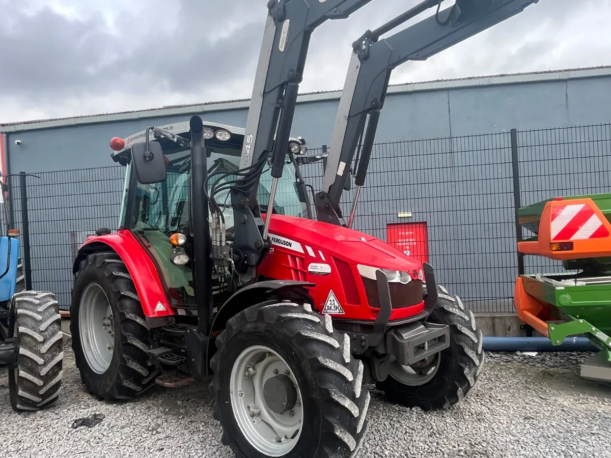 Massey Ferguson  5612 - Image 1