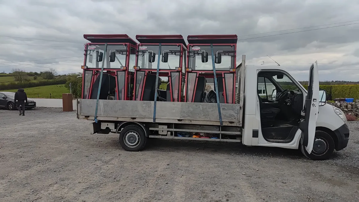 New Cab mf 135 35 133 - Image 1