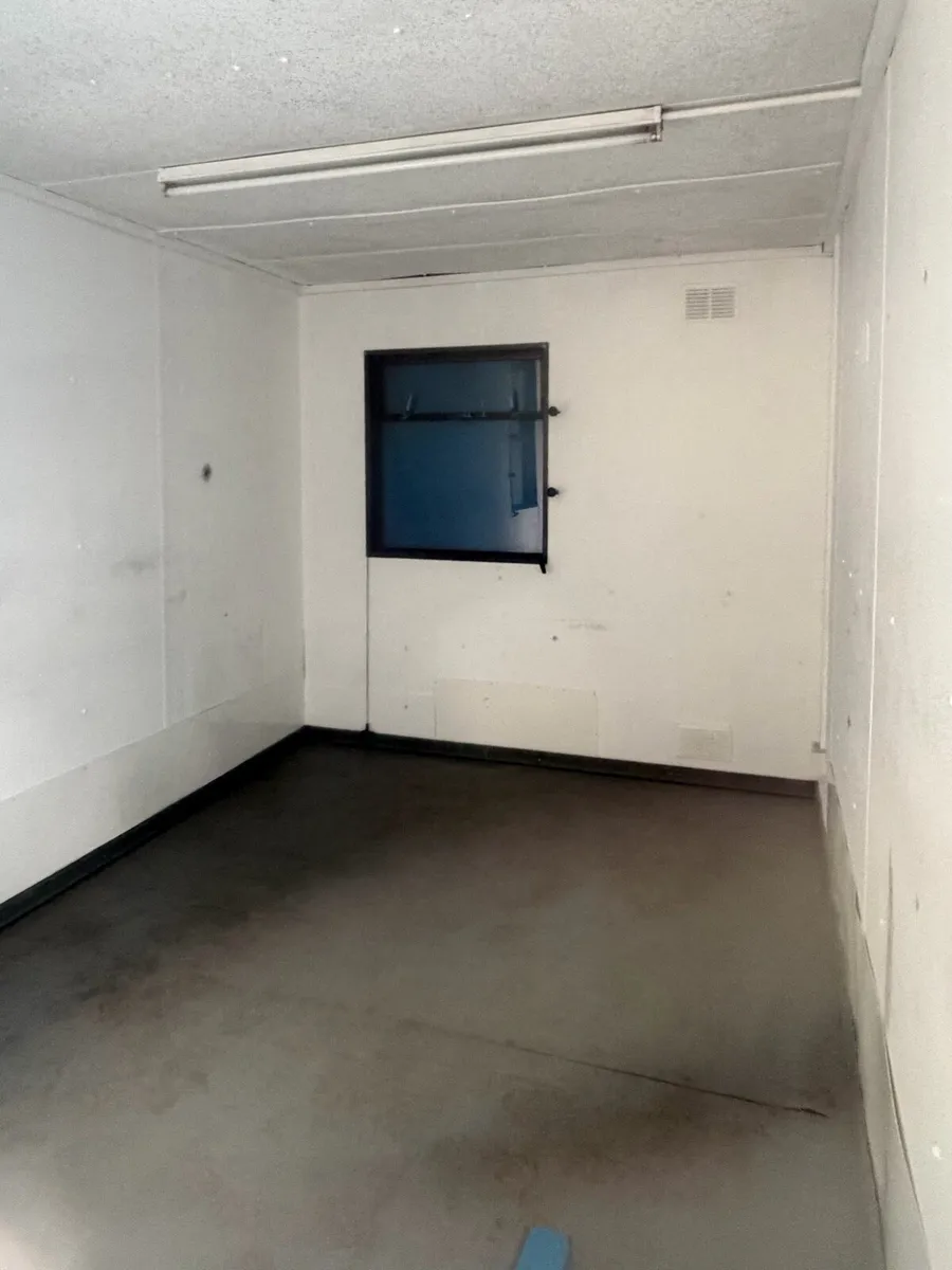 16’ & 20’ Cabins - Image 4