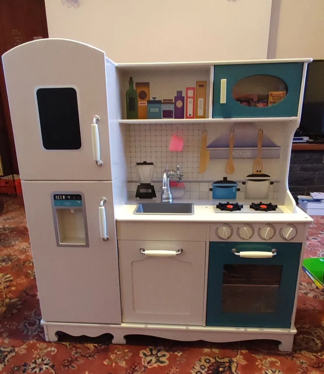 Kids wooden kitchen - Image 1