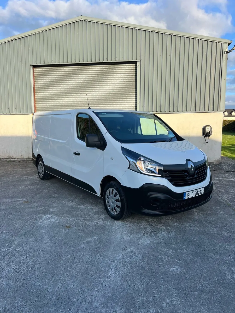 Renault Trafic - Image 1
