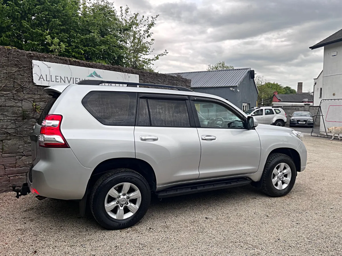 2015 Toyota Land Cruiser LC Business Crew Cab - Image 3