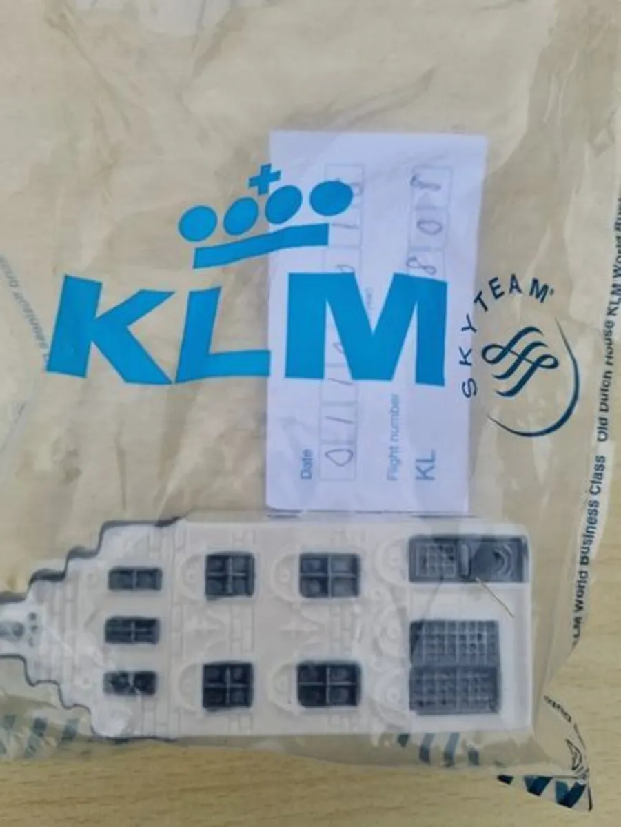KLM miniature house made of Delft Blue ceramic - Image 1