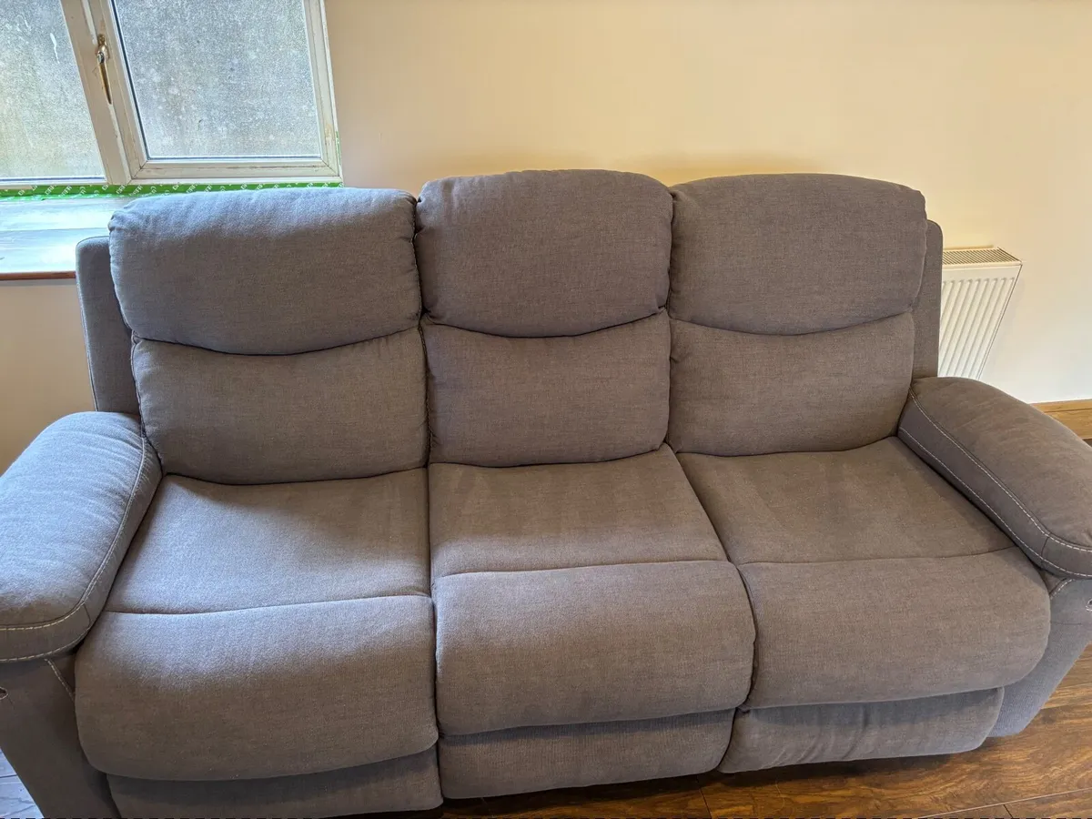 Couch - Image 2