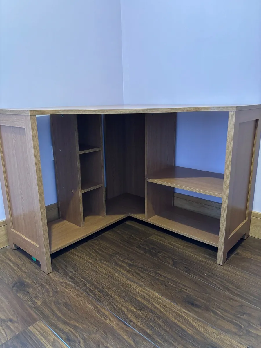 Desk - Image 3