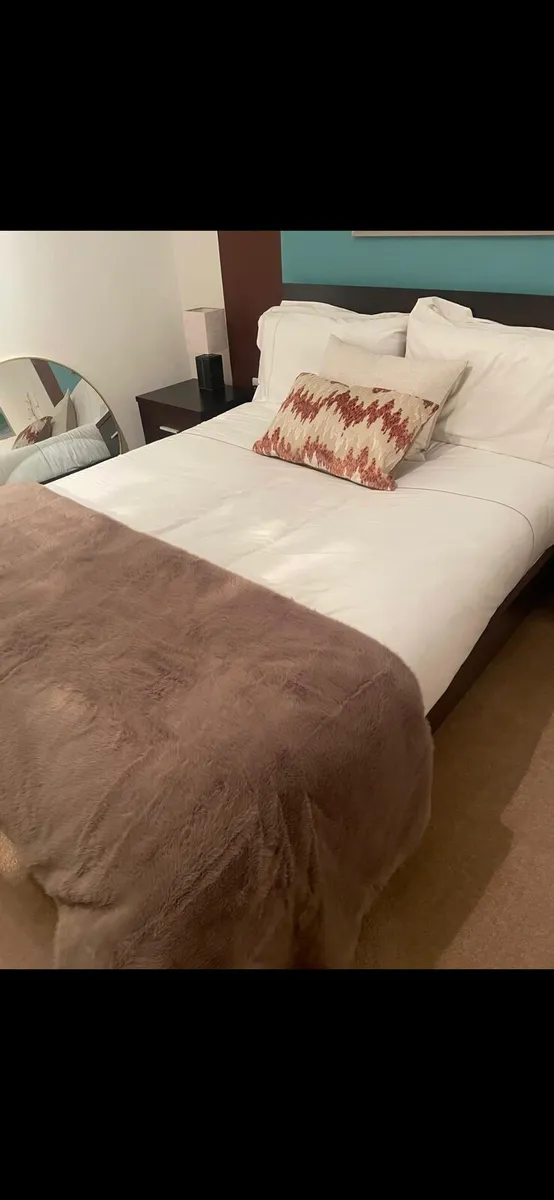 Double bed frame - Image 1