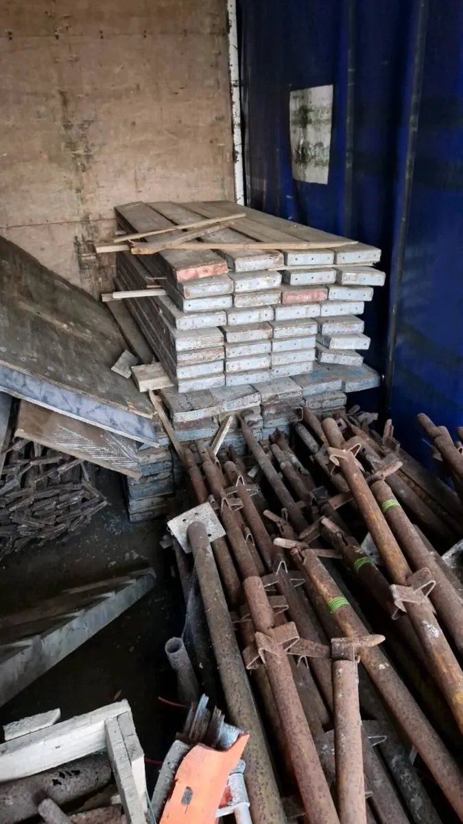 Scaffolding house lot - Image 4