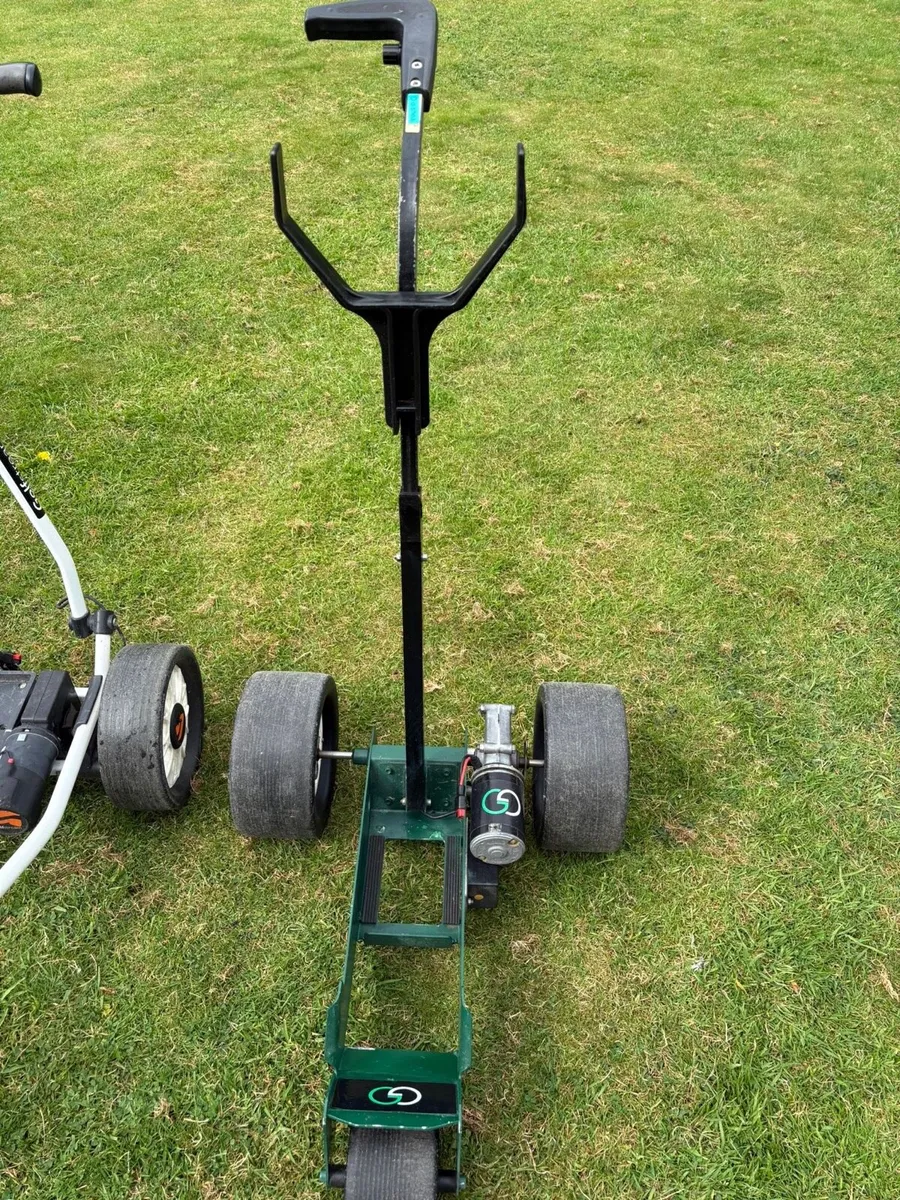 Golf trolleys - electric - Image 1