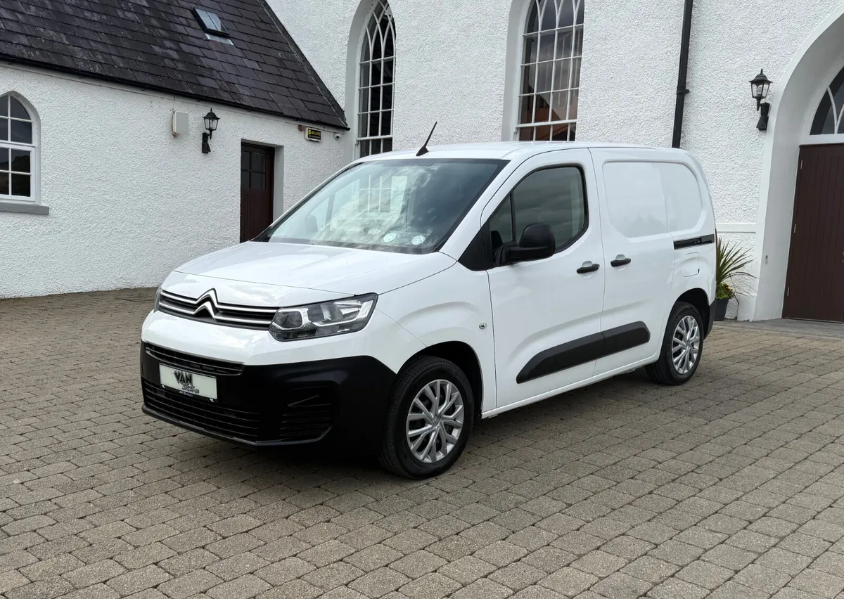 Citroen Berlingo 2021 - Image 2