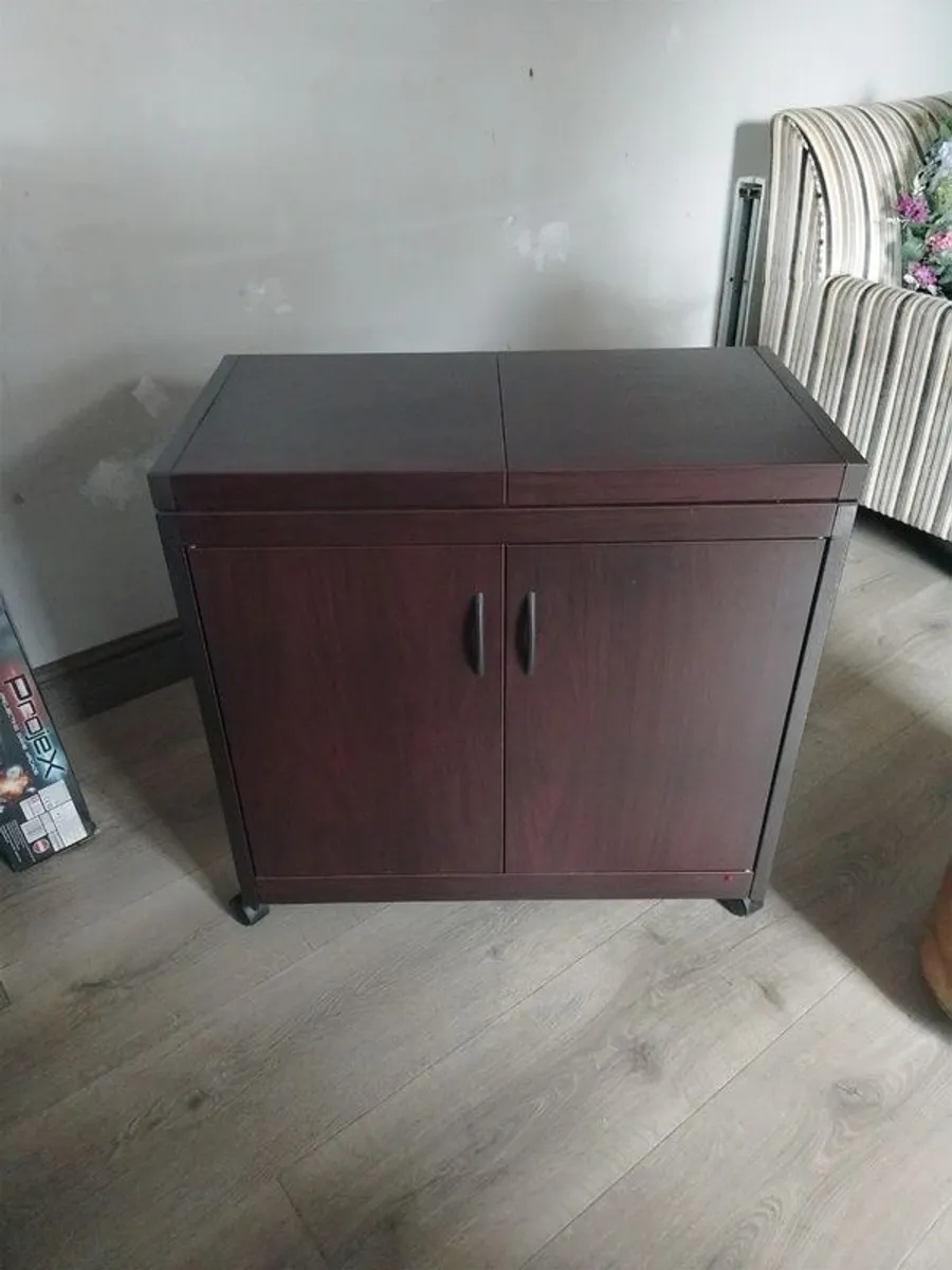 Hostess Trolley
