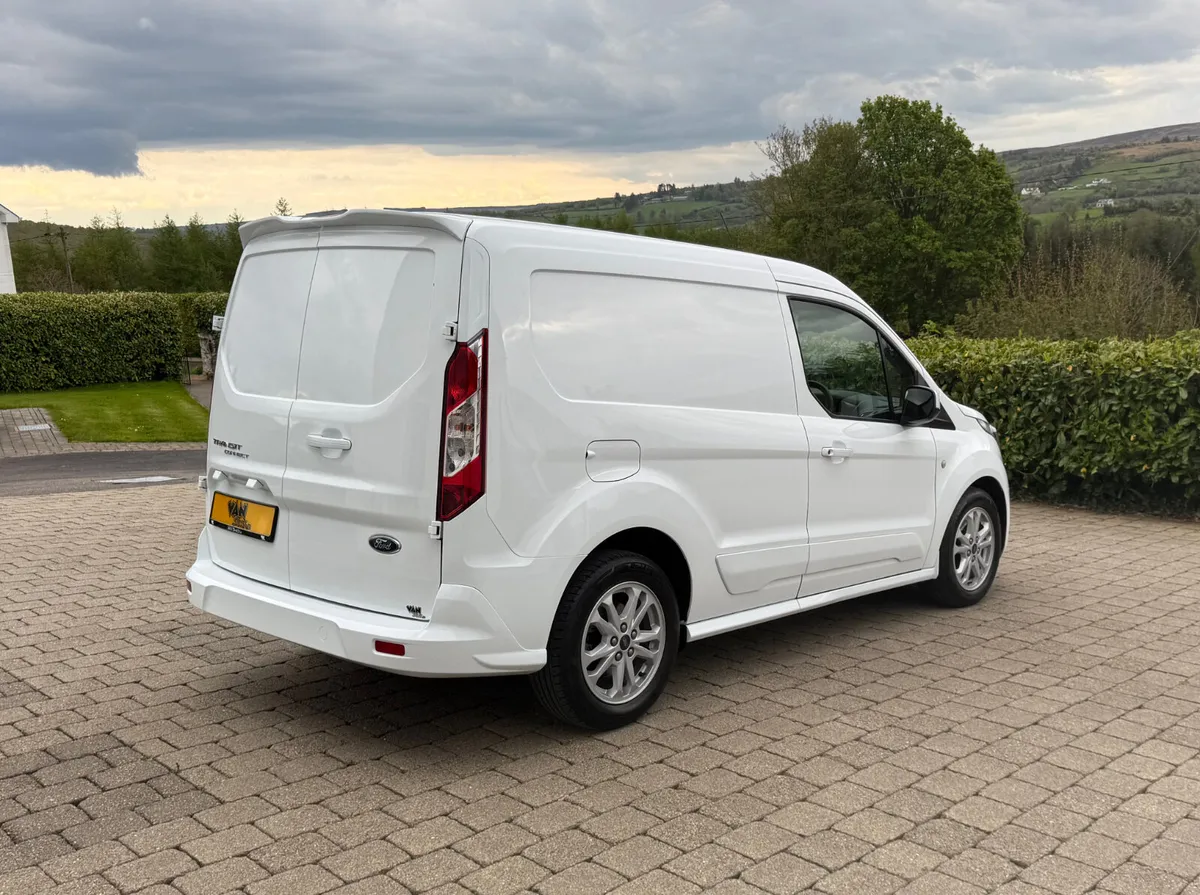 Ford Transit Connect 2022 - Image 3