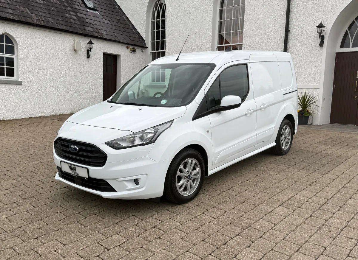 Ford Transit Connect 2022 - Image 2