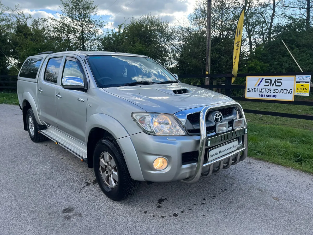 2011 Toyota Hilux HL3 Spotless****** - Image 2