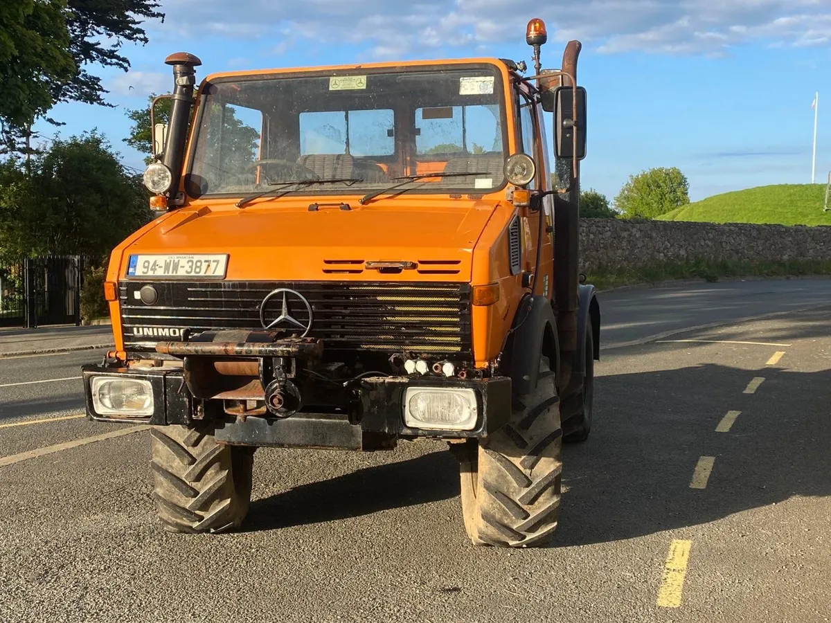 Mercedes-Benz UNIMOG U1400 - Image 2