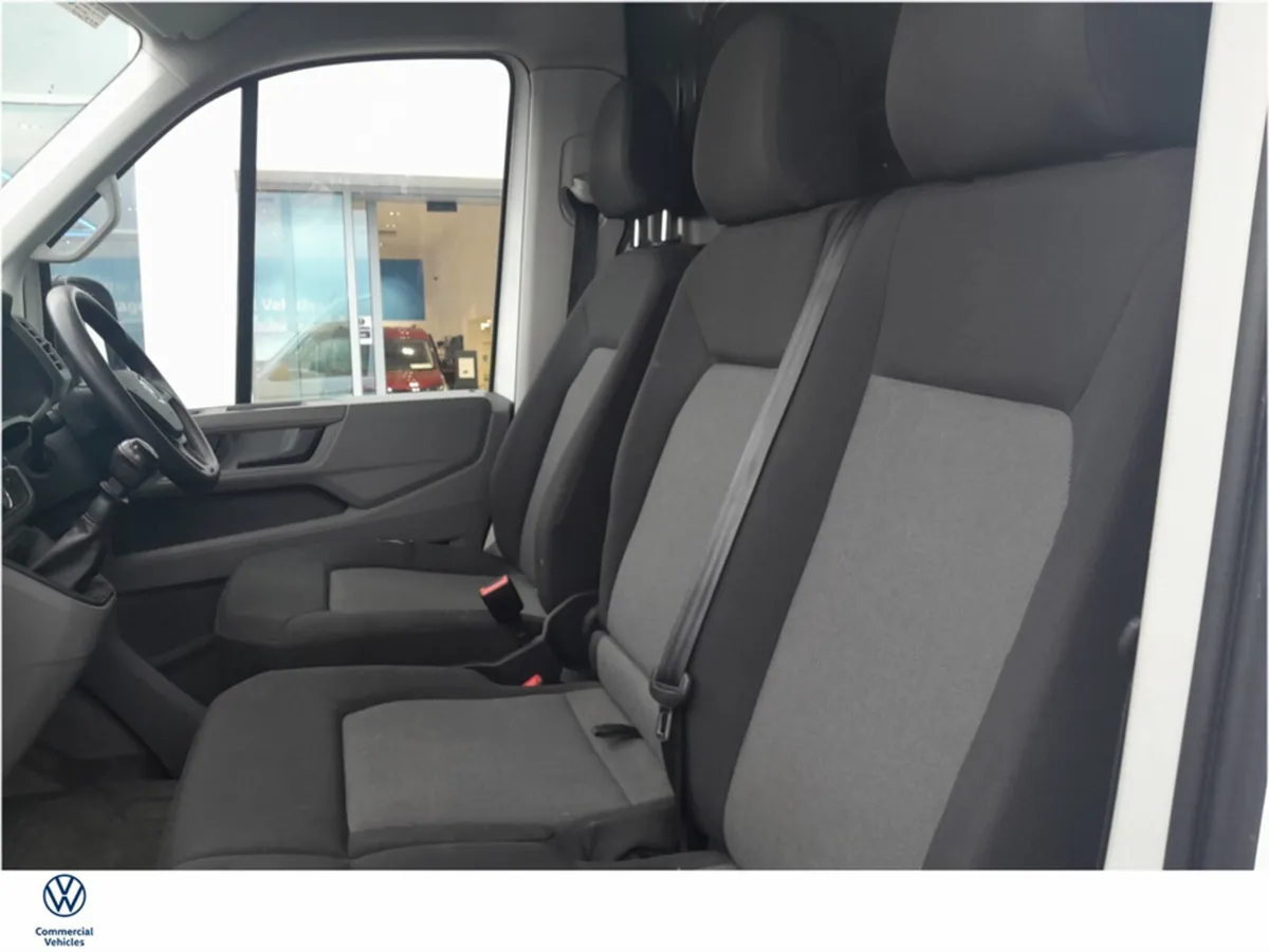 Volkswagen Crafter VAN 2.0 35TDI 140BHP MEDIUM WHE - Image 4