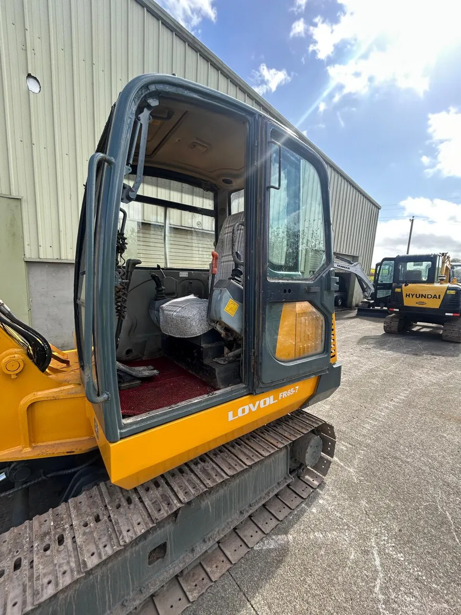 Excavator - Image 3