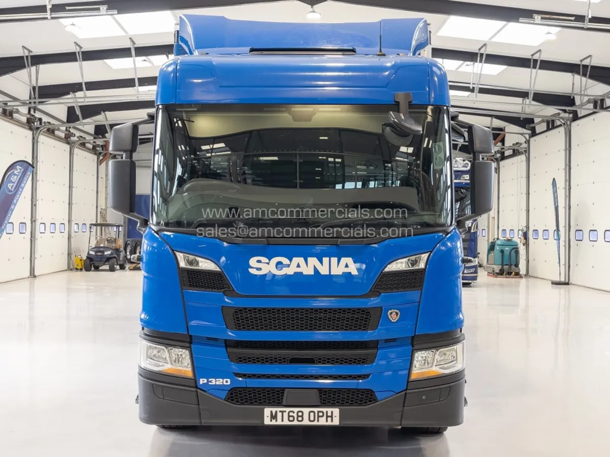 2019 SCANIA P320 CURTAINSIDER - Image 2