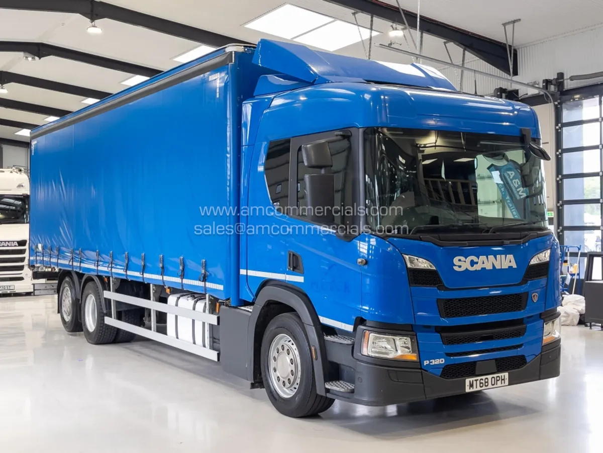 2019 SCANIA P320 CURTAINSIDER - Image 1