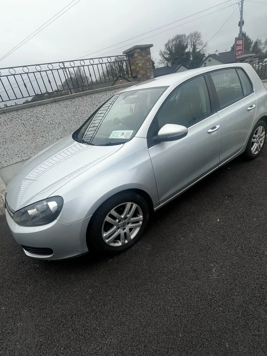 2010 1.6 TDI Automatic VW Golf - Image 4