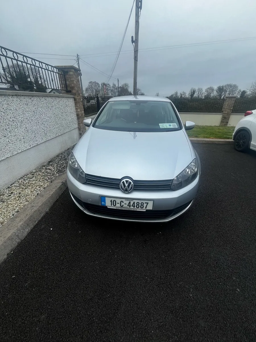 2010 1.6 TDI Automatic VW Golf - Image 1