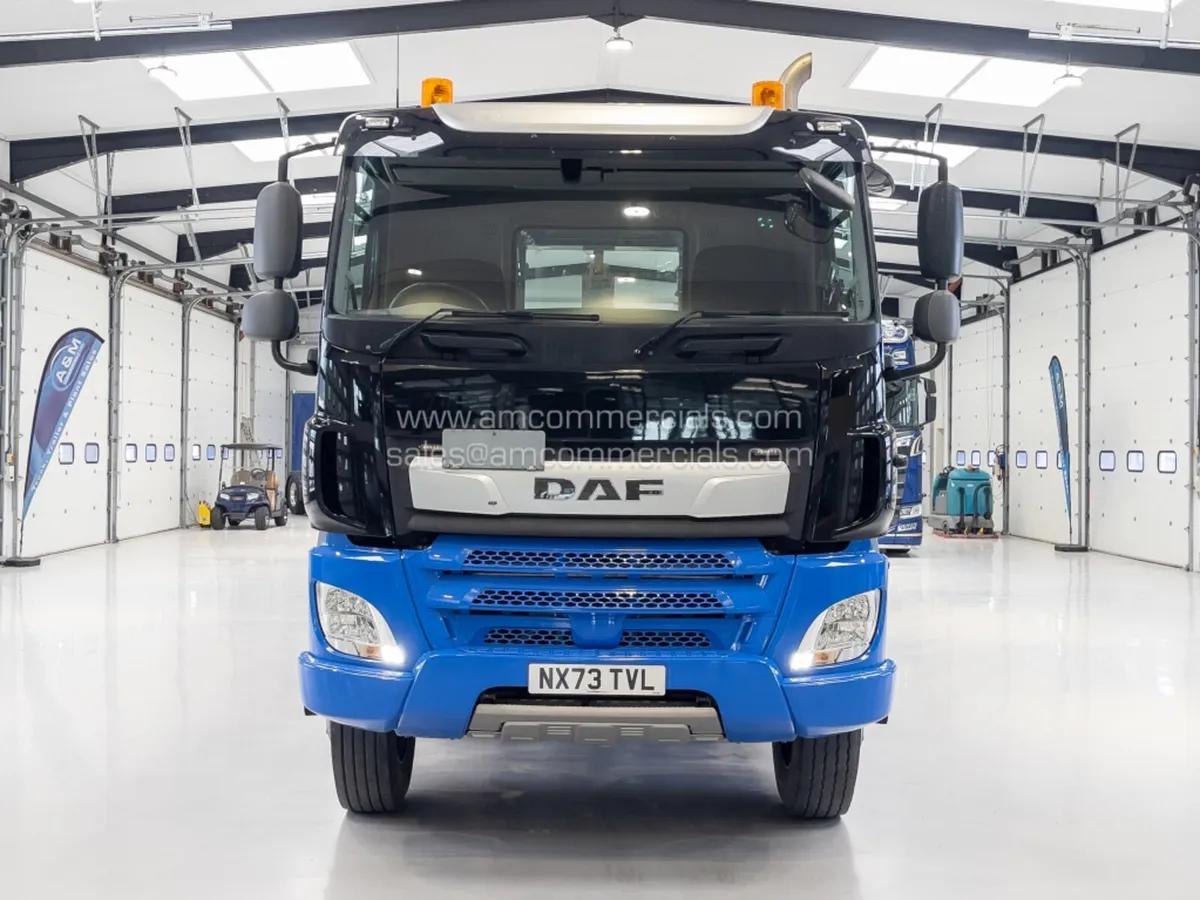 2023 DAF CF 450 HOOK LOADER - Image 2