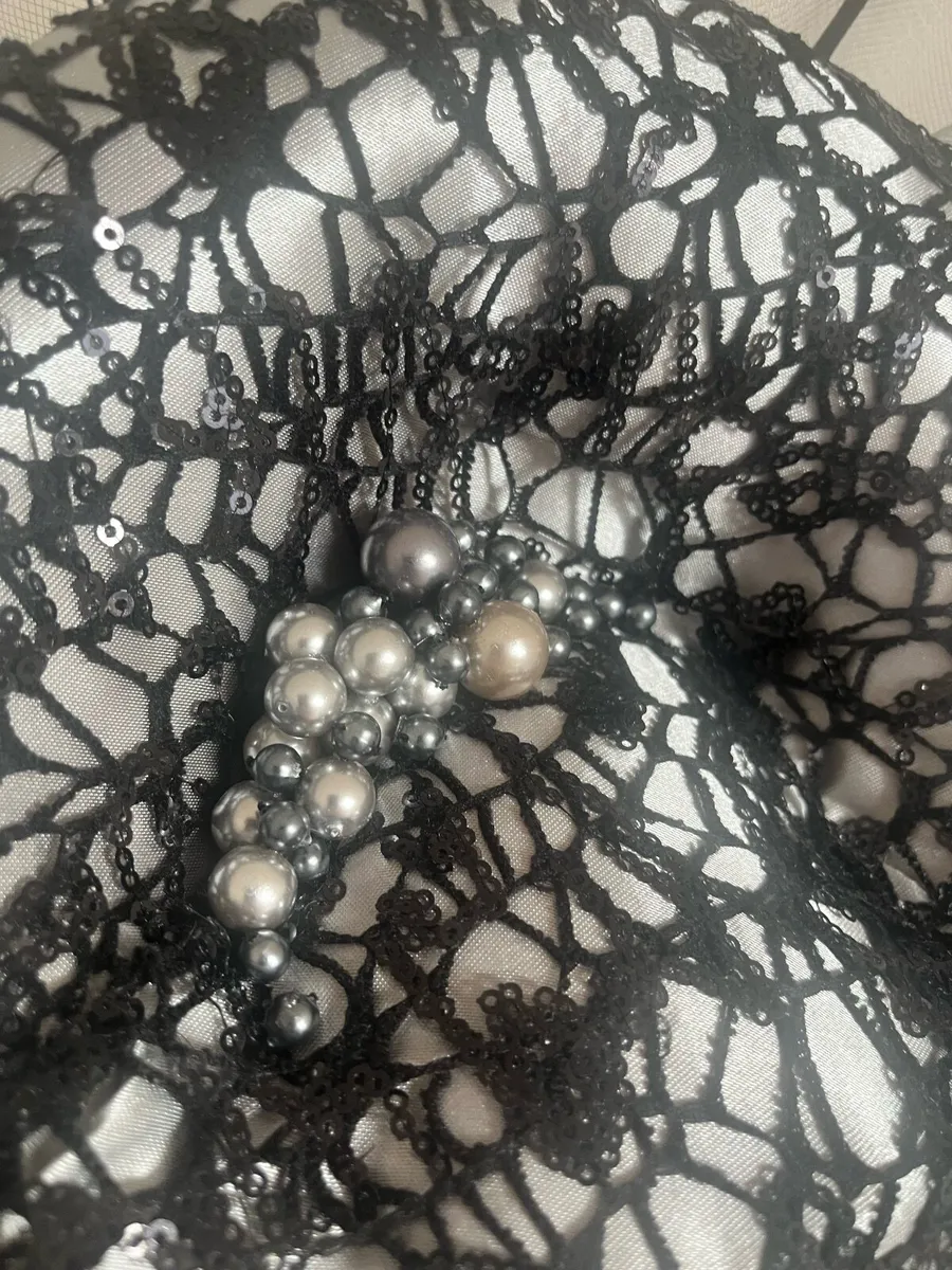 clothing - Image 3