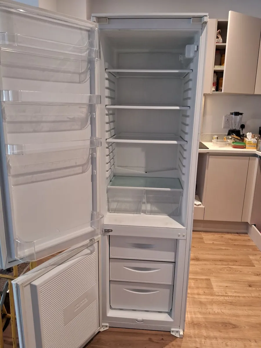YEAR OLD INTEGRETED FRIDGE AND FREEZER - Image 3