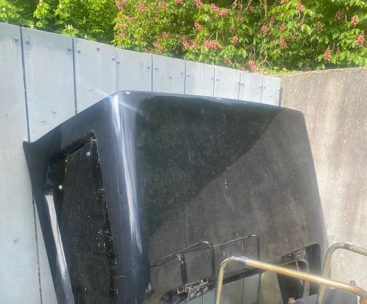 Nissan navara canopy damaged