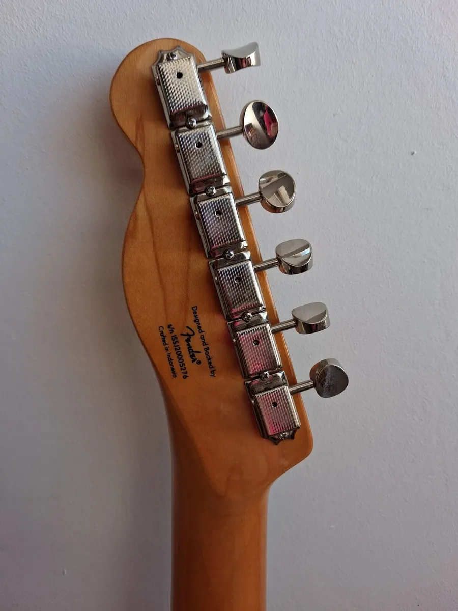 Electric Guitar (Fender) - Image 4