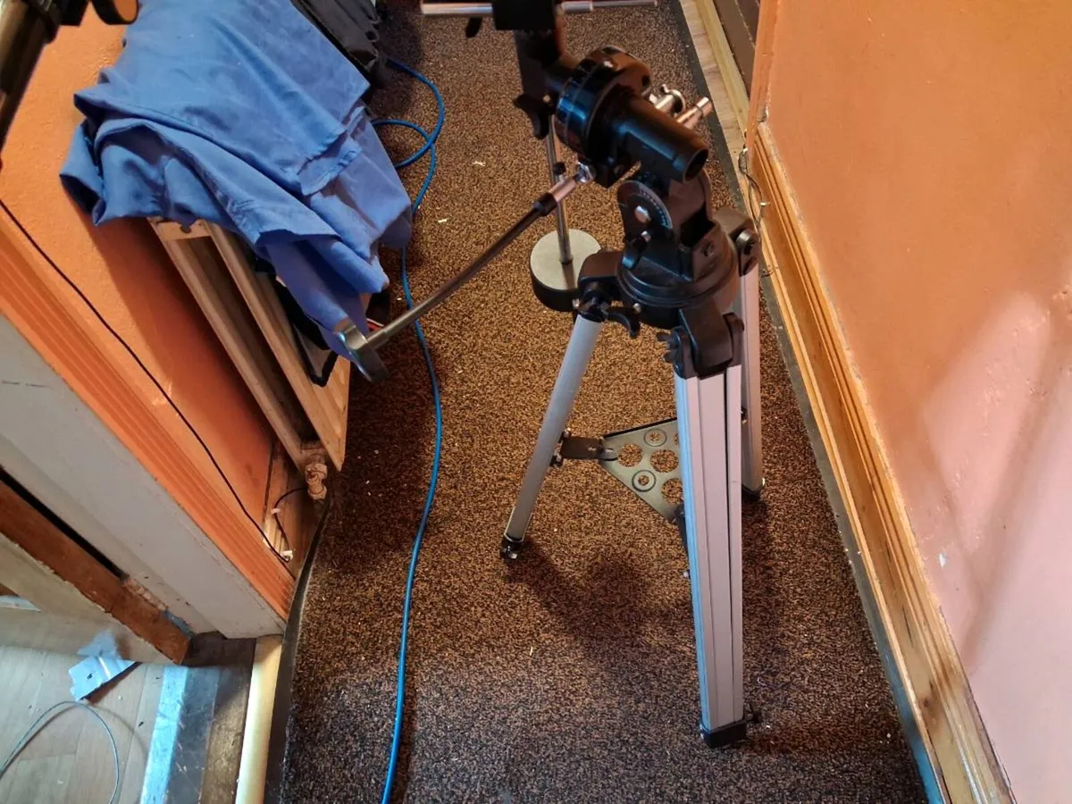 TELESCOPE WITH TRIPOD PLUS LENCES - Image 4