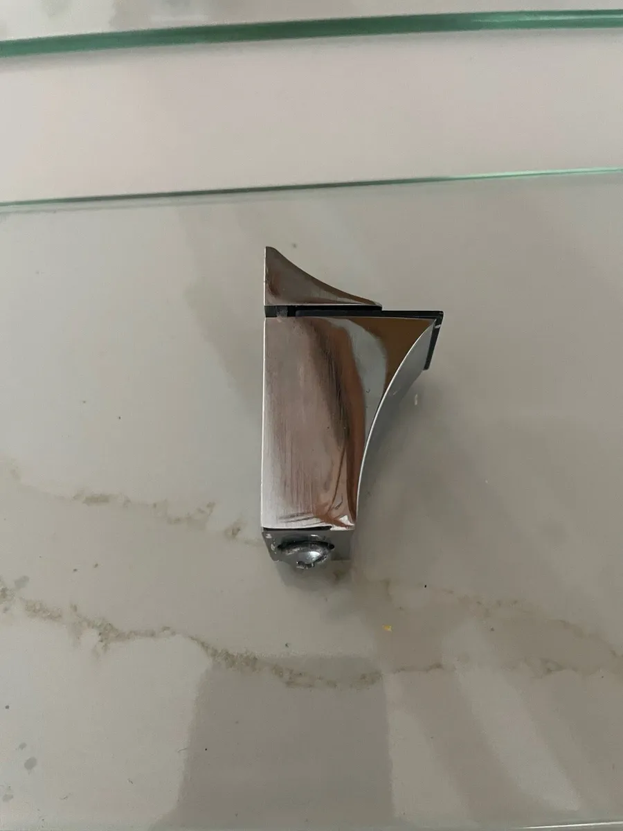 Two toughened glass bathroom shelves - Image 3