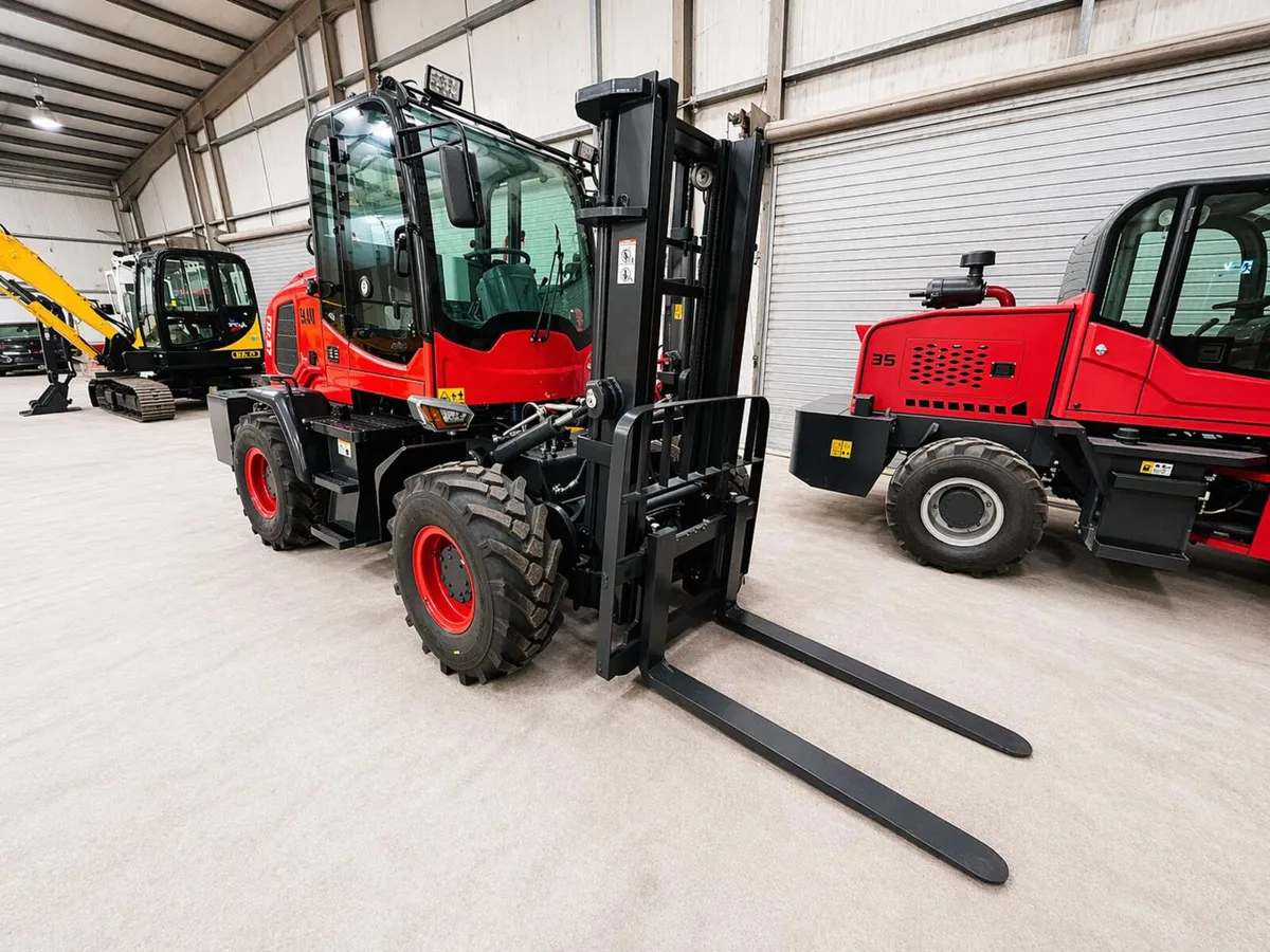 Forklift - Image 2