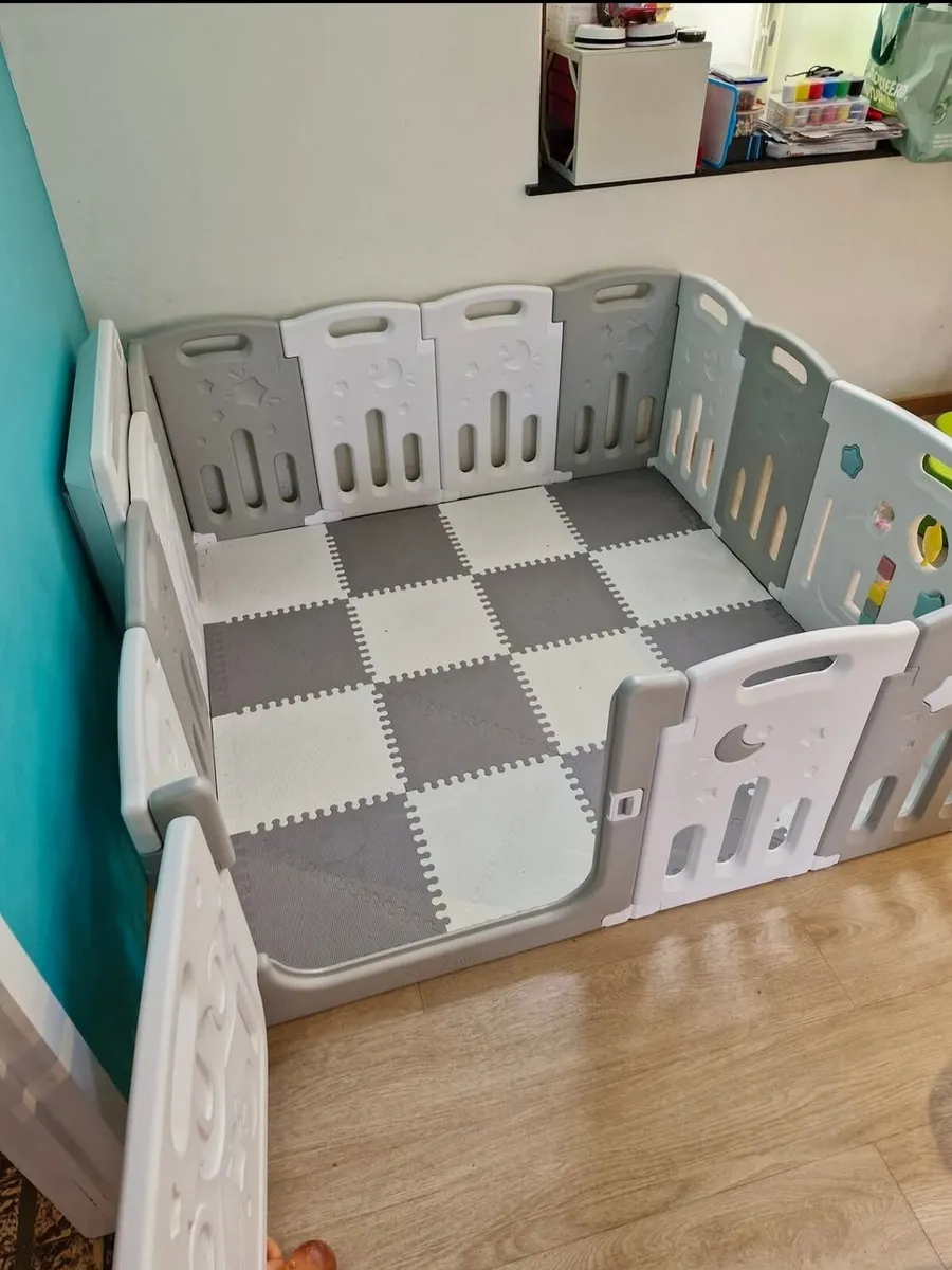 Venture all stars Duo baby playpen - Image 2