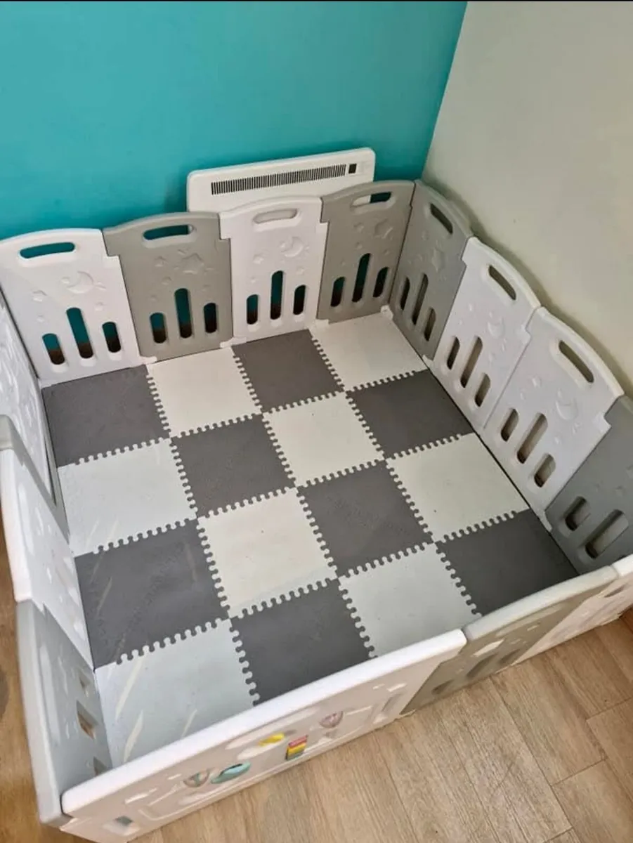 Venture all stars Duo baby playpen - Image 3