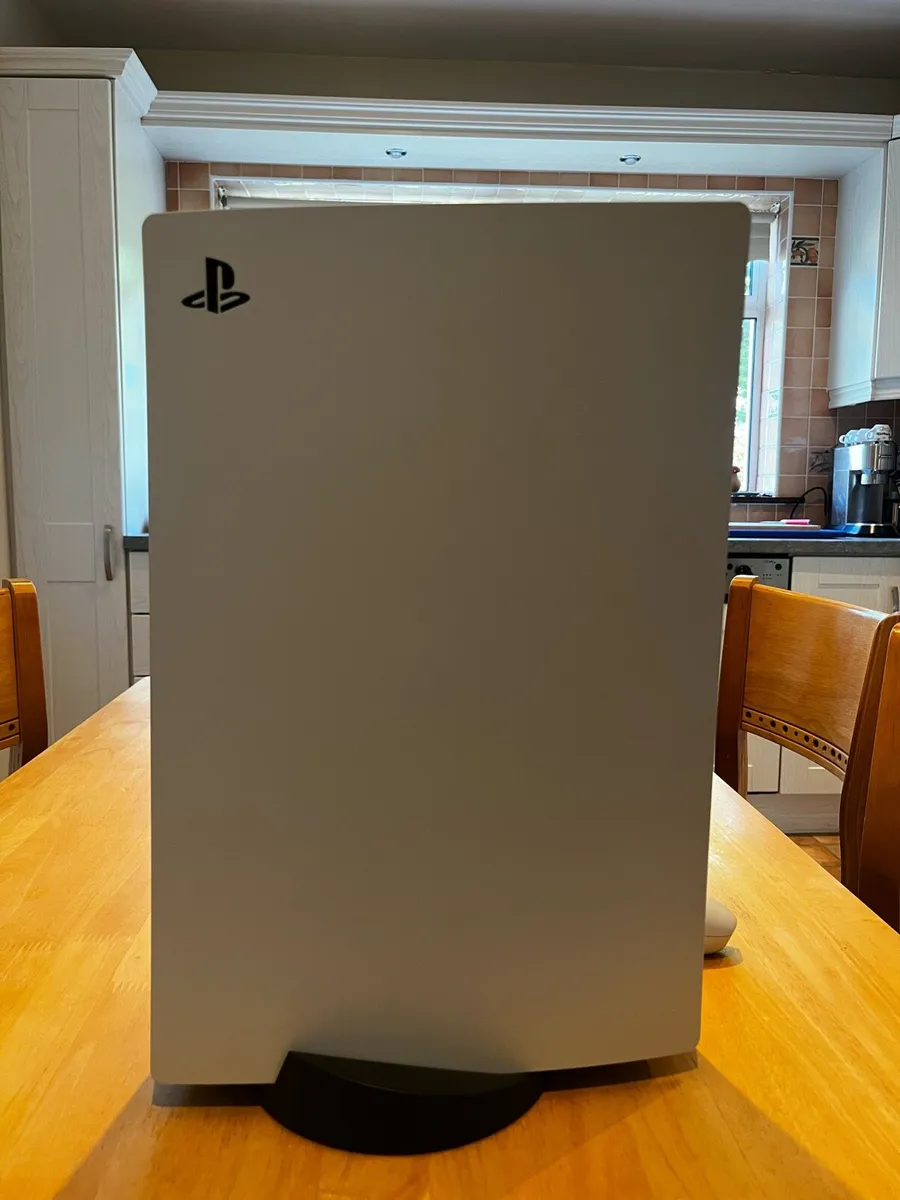 PS5 1TB Disc Edition + Controller + 1TB Seagate - Image 4