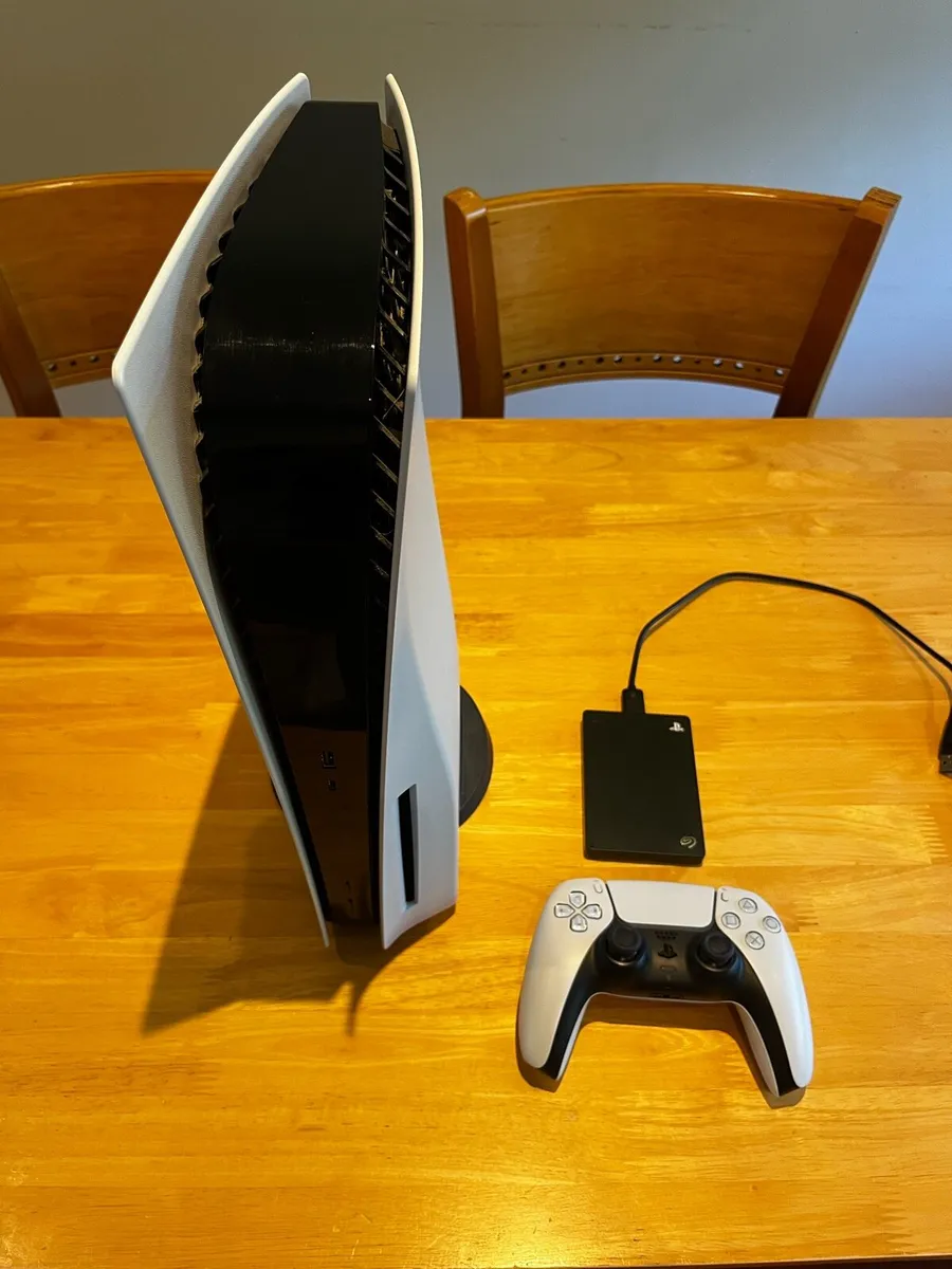 PS5 1TB Disc Edition + Controller + 1TB Seagate - Image 1