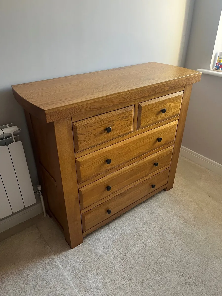 Bedroom furniture set - solid oak - Image 1