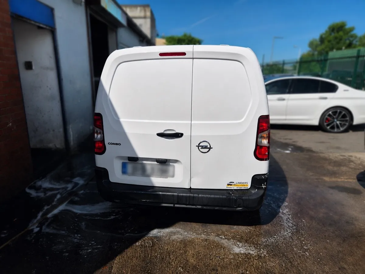 2021 Opel Combo Van – Excellent Condition - Image 3